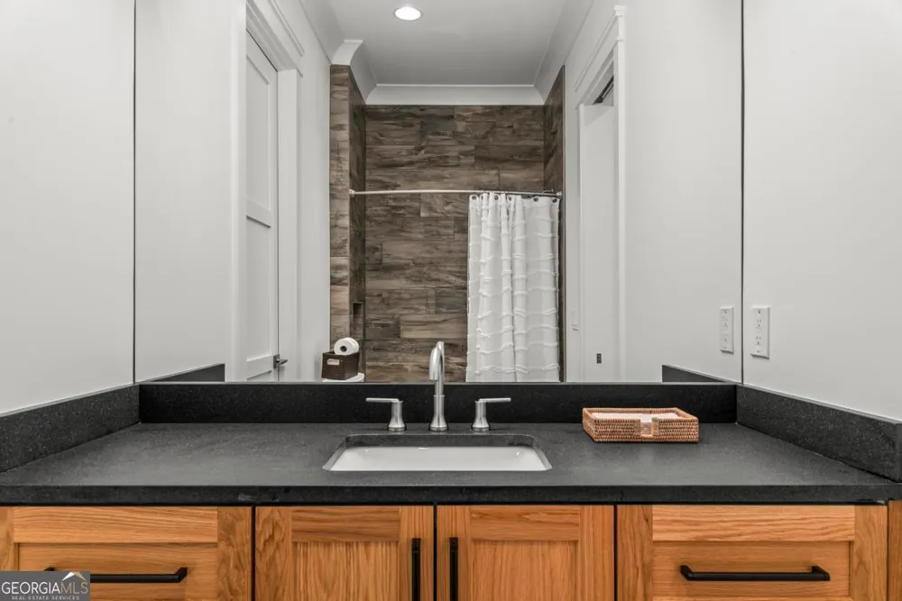1020 Grove CT Greensboro, GA 30642