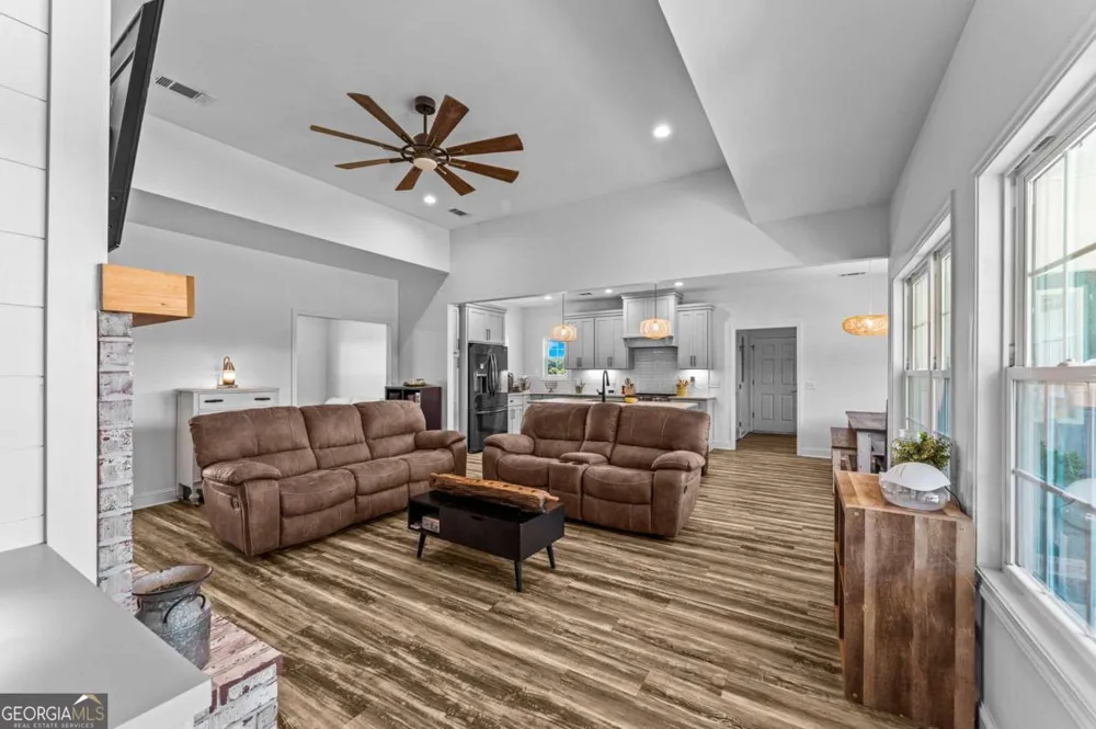 2997 Jason Franklin RD Register, GA 30452