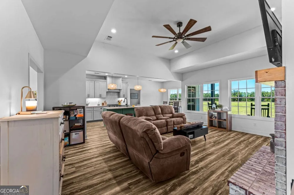 2997 Jason Franklin RD Register, GA 30452