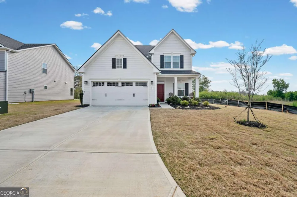 157 Asbury CIR Calhoun, GA 30701