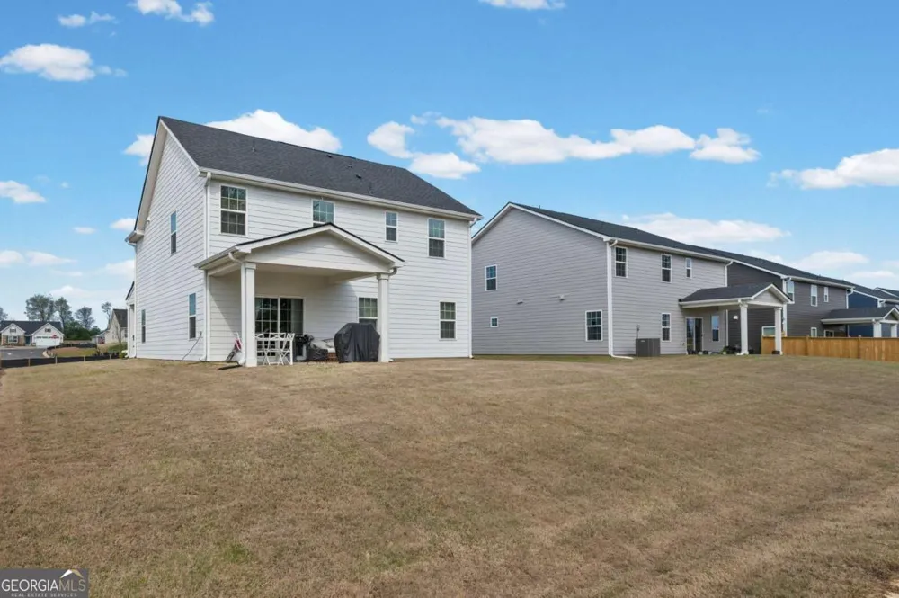 157 Asbury CIR Calhoun, GA 30701