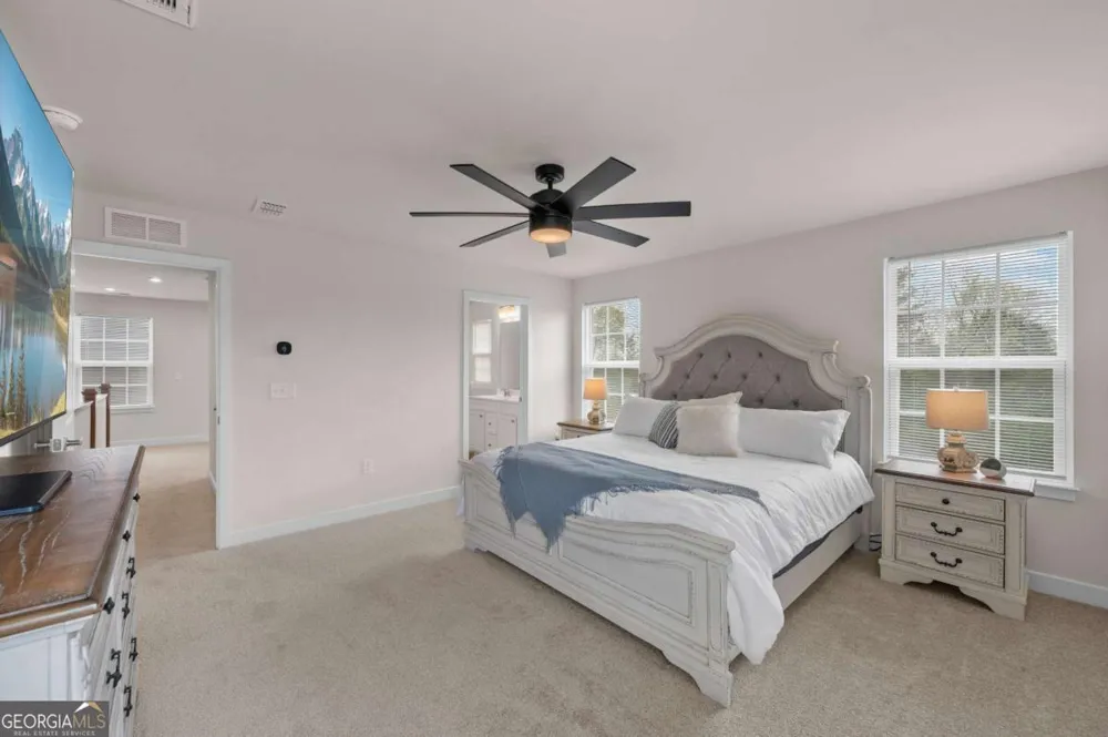 157 Asbury CIR Calhoun, GA 30701