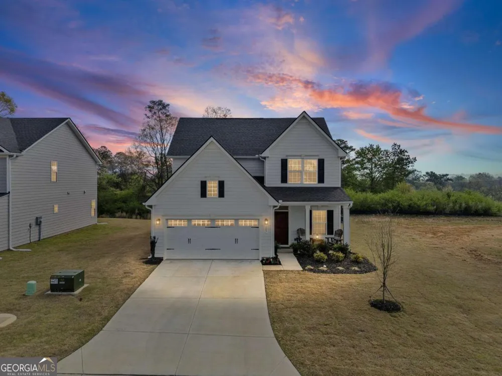 157 Asbury CIR Calhoun, GA 30701