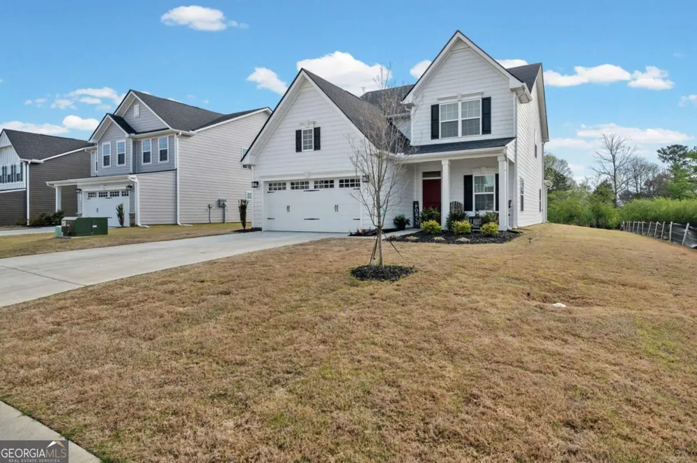 157 Asbury CIR Calhoun, GA 30701