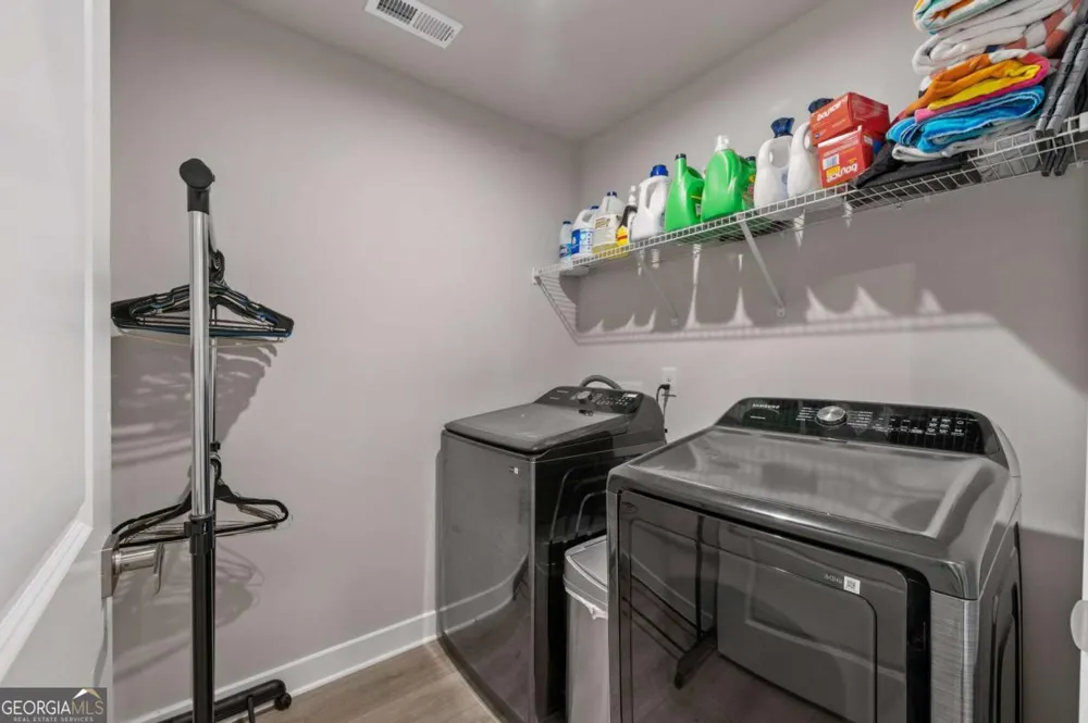 157 Asbury CIR Calhoun, GA 30701