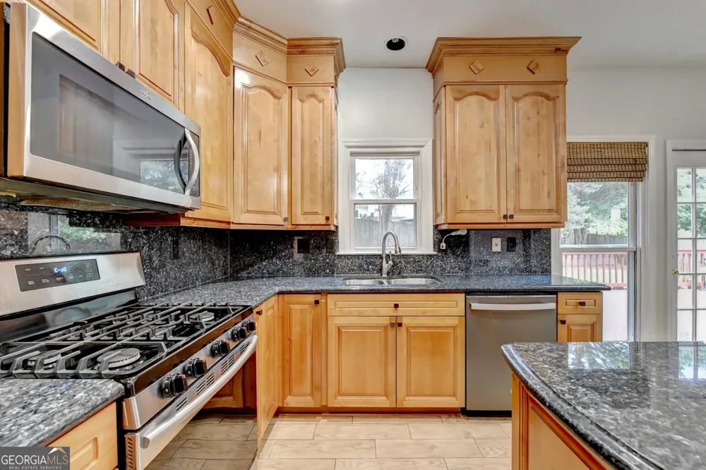 2835 Crestmont CT Cumming, GA 30041