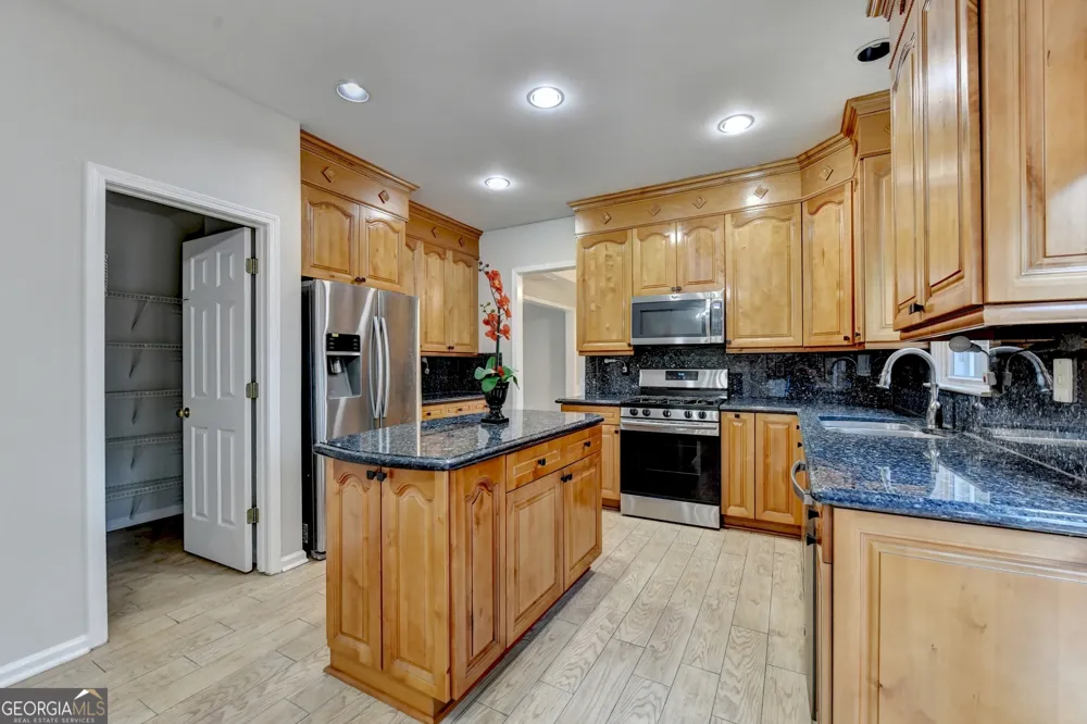 2835 Crestmont CT Cumming, GA 30041