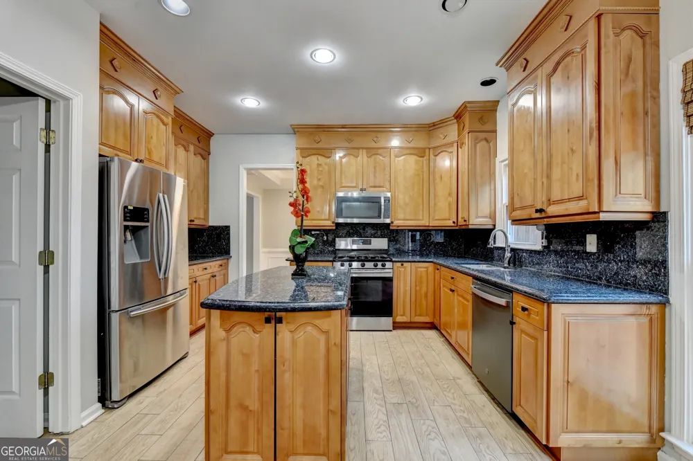 2835 Crestmont CT Cumming, GA 30041
