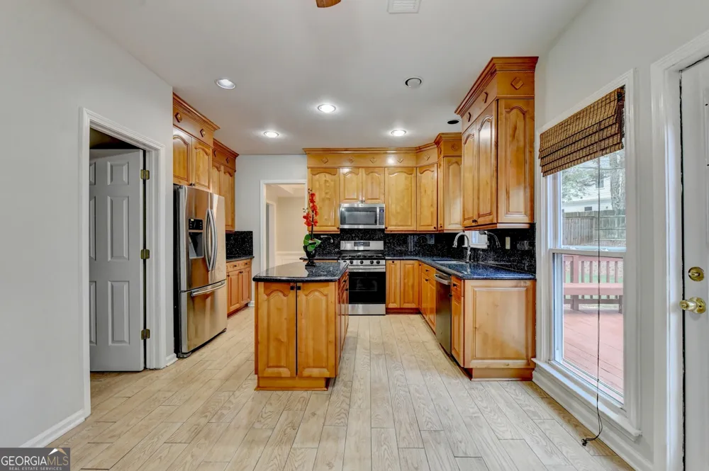2835 Crestmont CT Cumming, GA 30041
