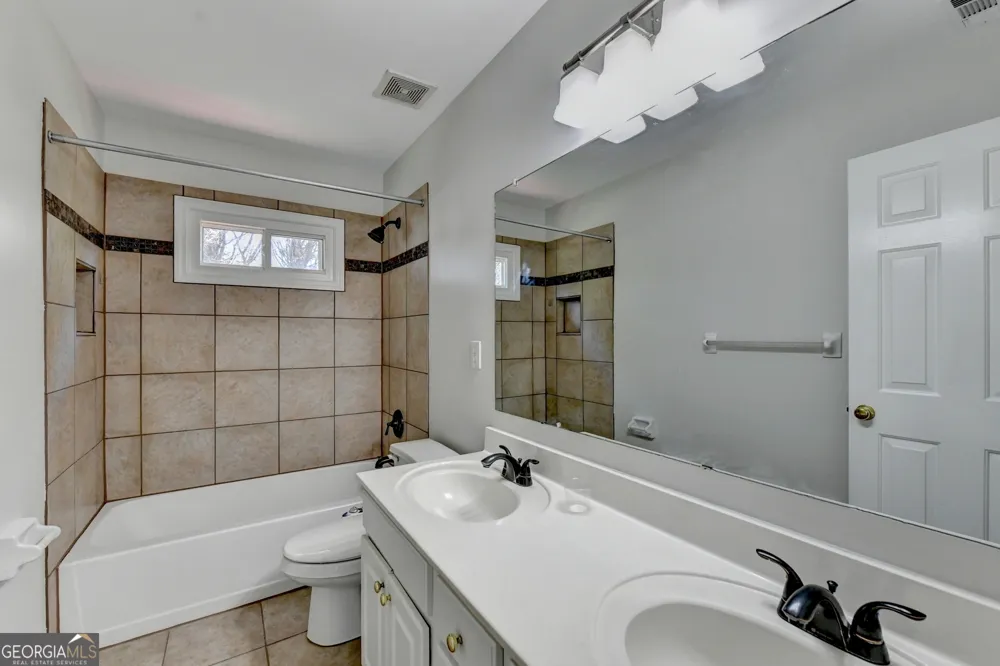 2835 Crestmont CT Cumming, GA 30041