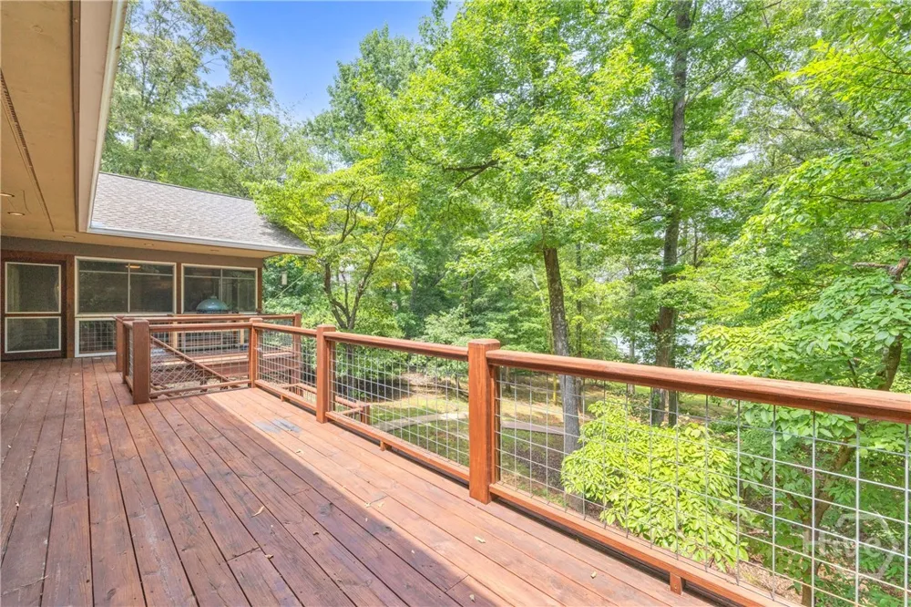 102 Pine Tree Trace Lavonia, GA 30553