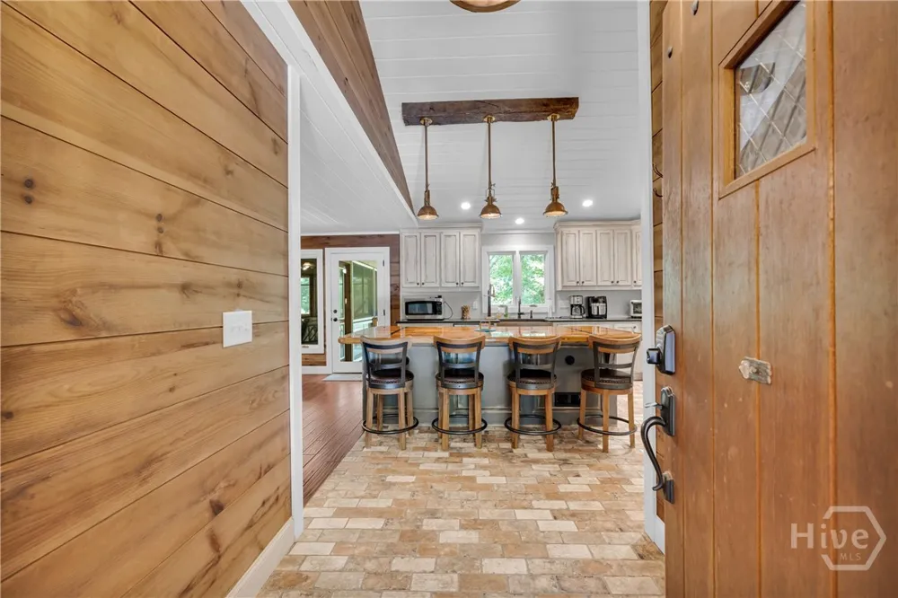 102 Pine Tree Trace Lavonia, GA 30553