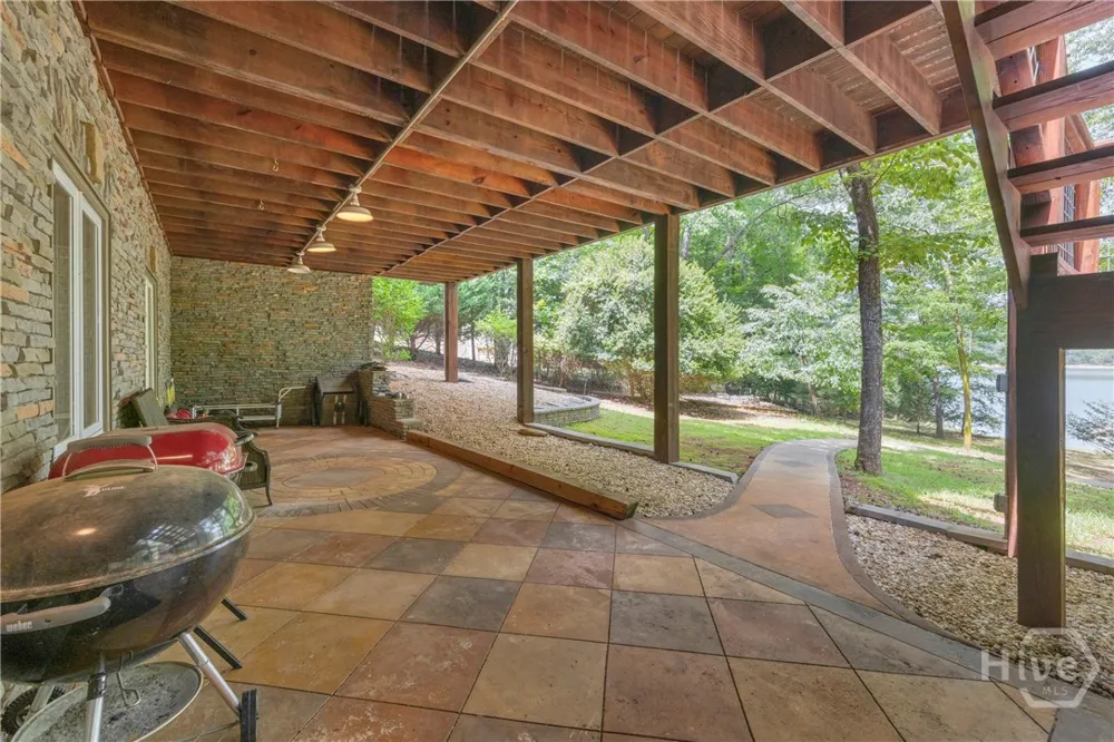 102 Pine Tree Trace Lavonia, GA 30553
