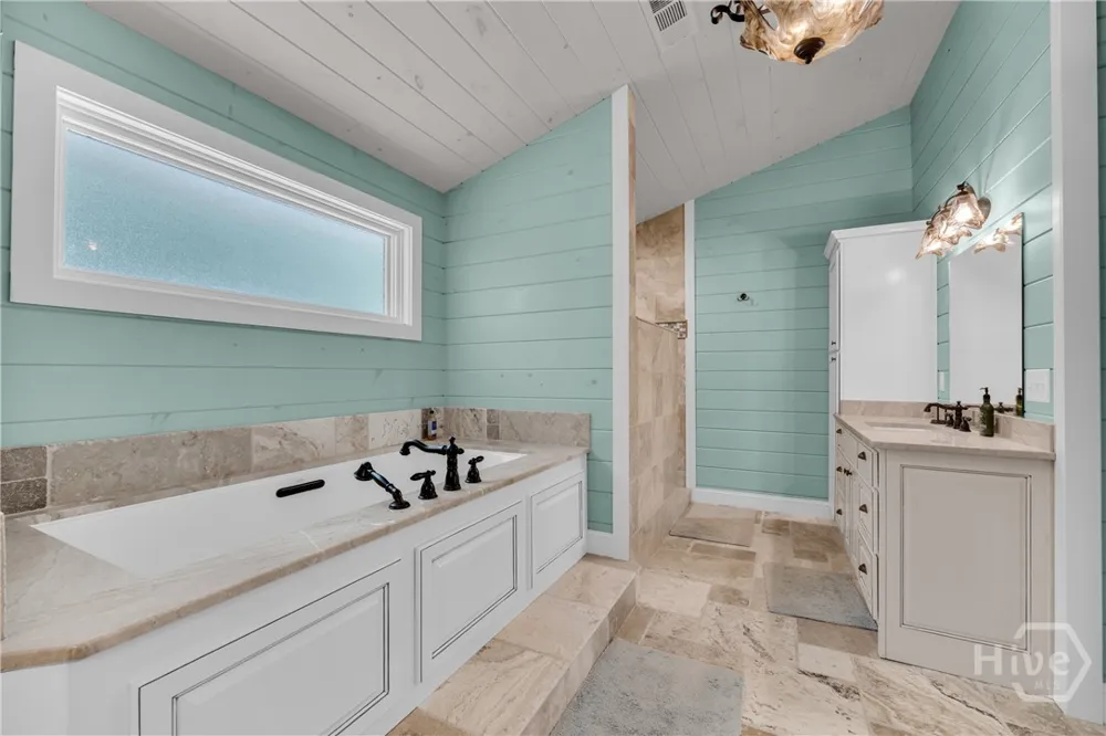 102 Pine Tree Trace Lavonia, GA 30553