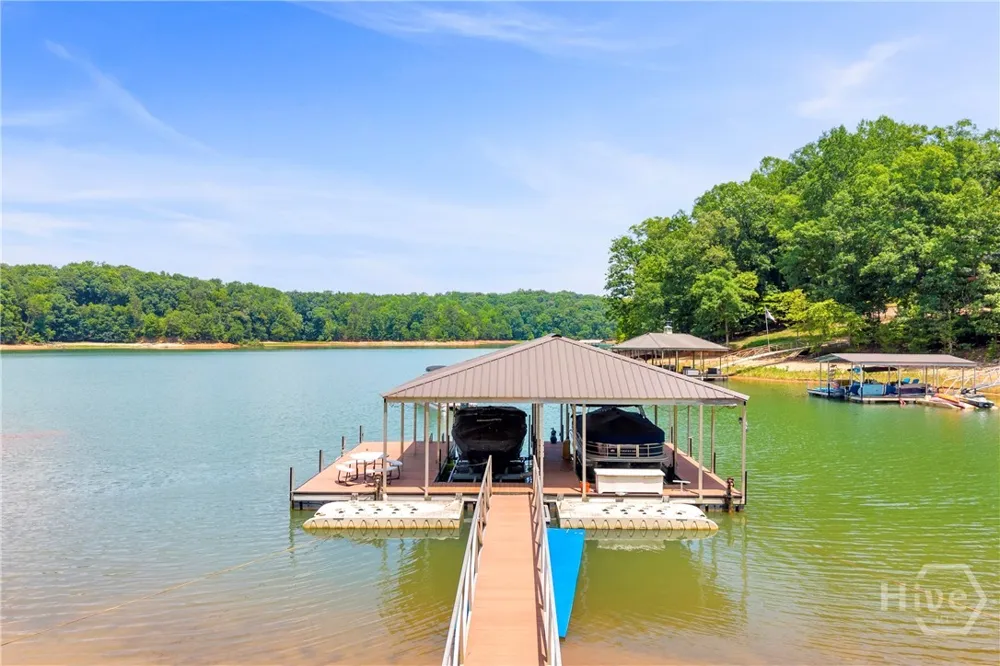 102 Pine Tree Trace Lavonia, GA 30553