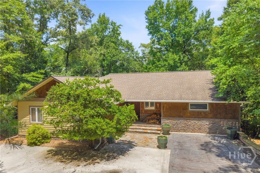102 Pine Tree Trace Lavonia, GA 30553