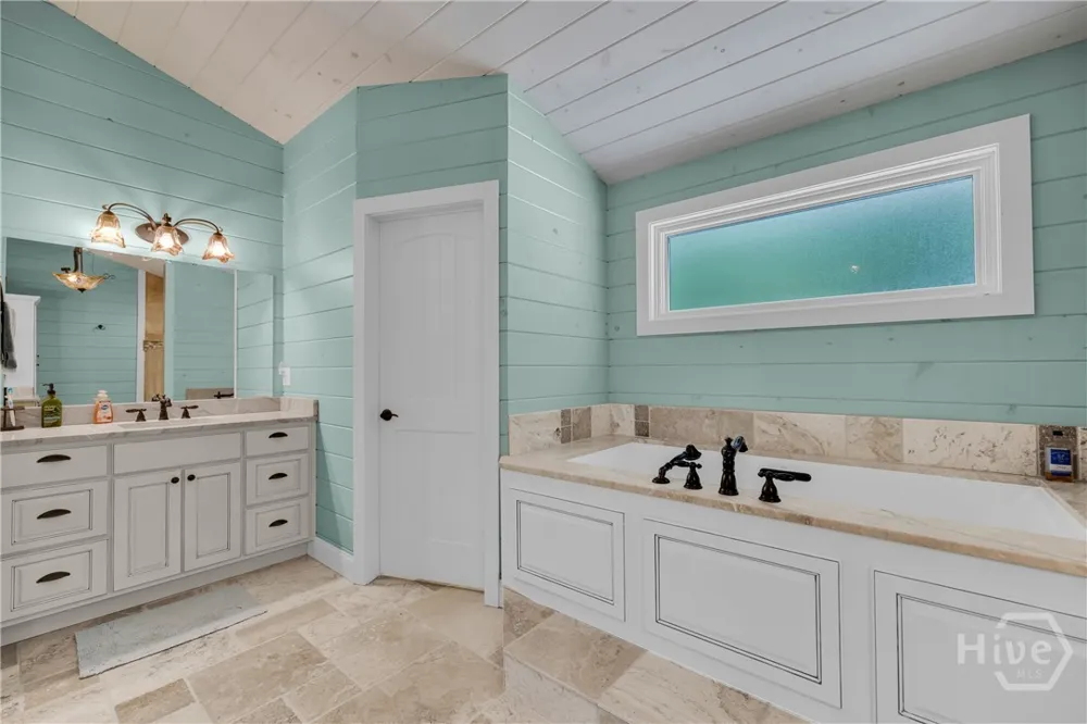 102 Pine Tree Trace Lavonia, GA 30553
