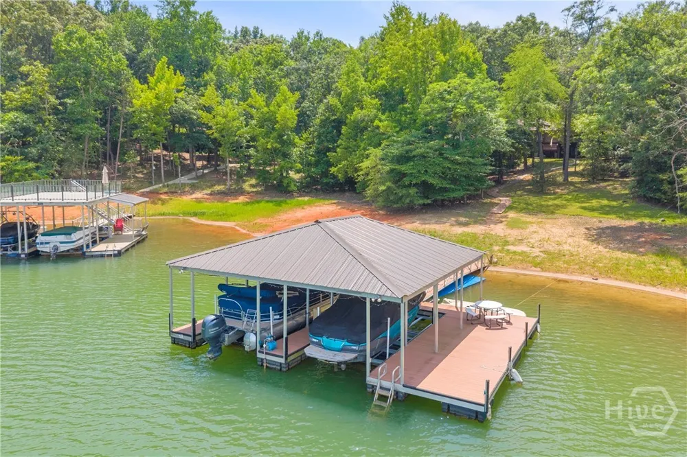 102 Pine Tree Trace Lavonia, GA 30553