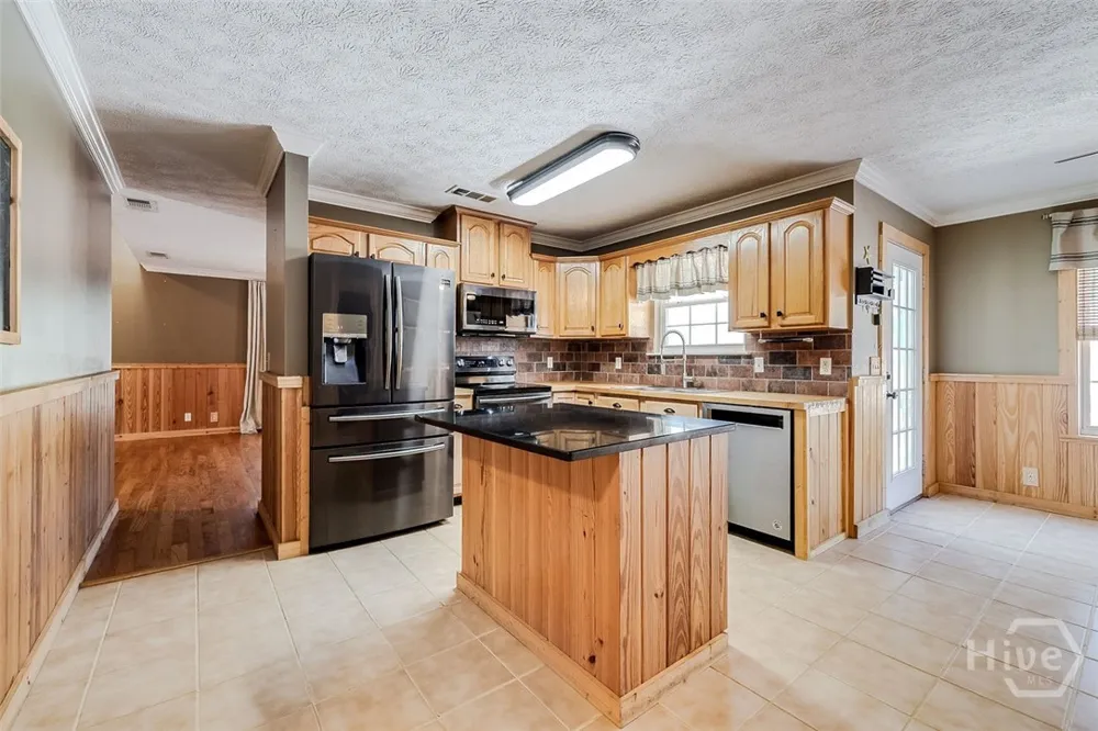102 Julia Court Springfield, GA 31329