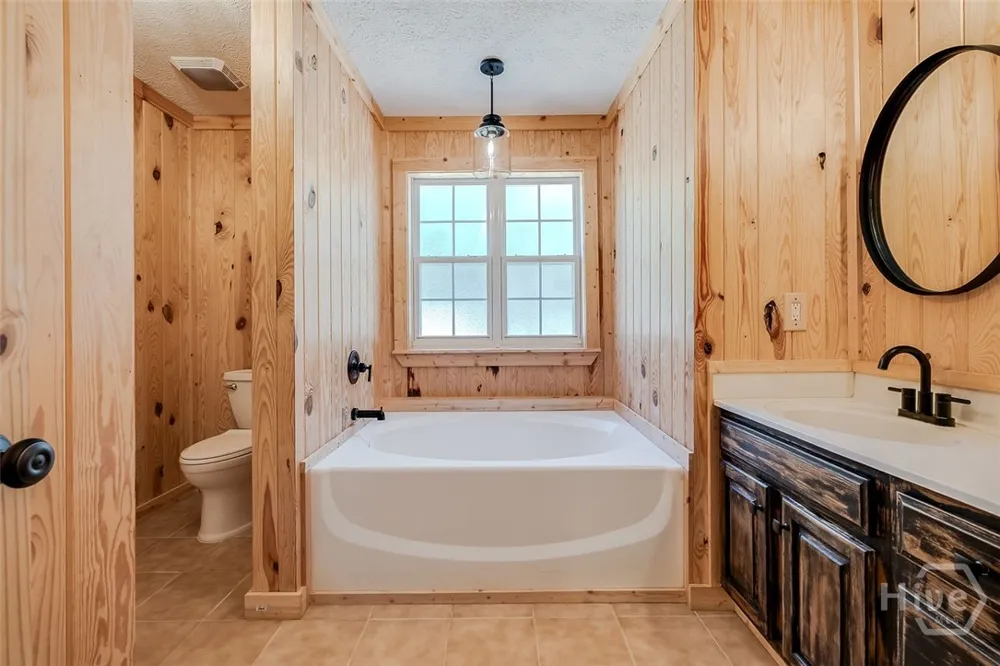 102 Julia Court Springfield, GA 31329