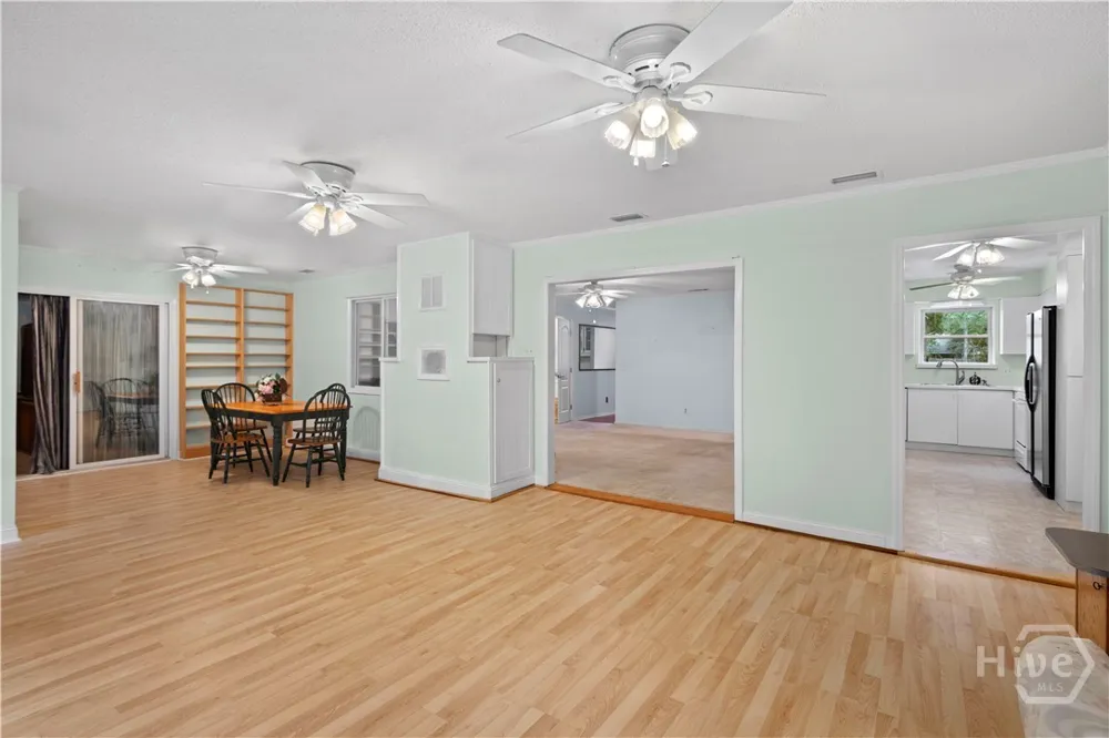 157 Ole Oak Road Allenhurst, GA 31301