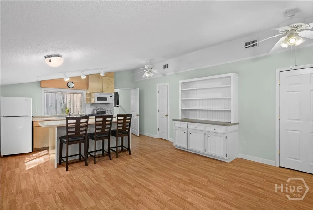 157 Ole Oak Road Allenhurst, GA 31301