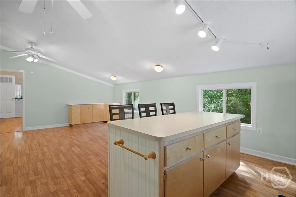 157 Ole Oak Road Allenhurst, GA 31301