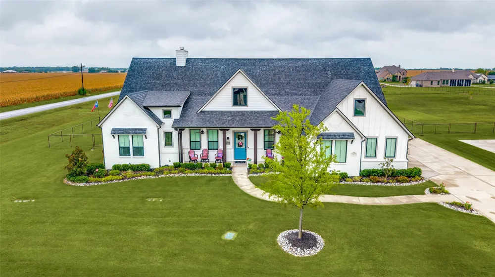 43 Ohanlon Drive Van Alstyne, TX 75495