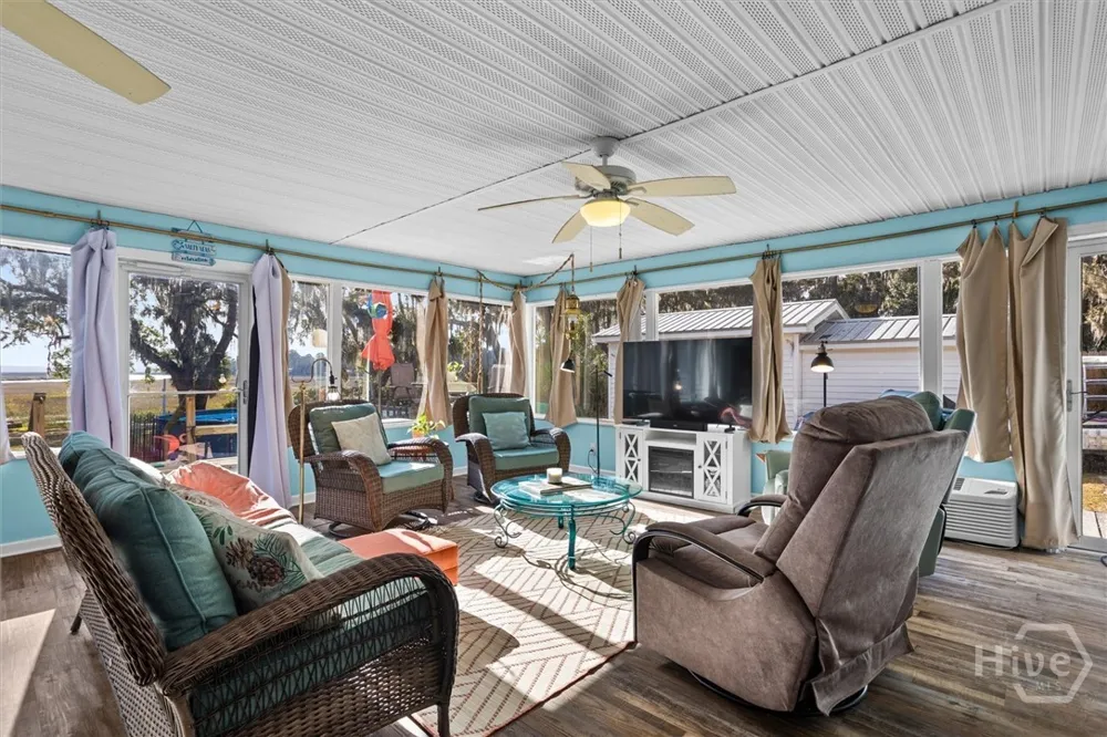 1214 Shell Point Road NE Townsend, GA 31331