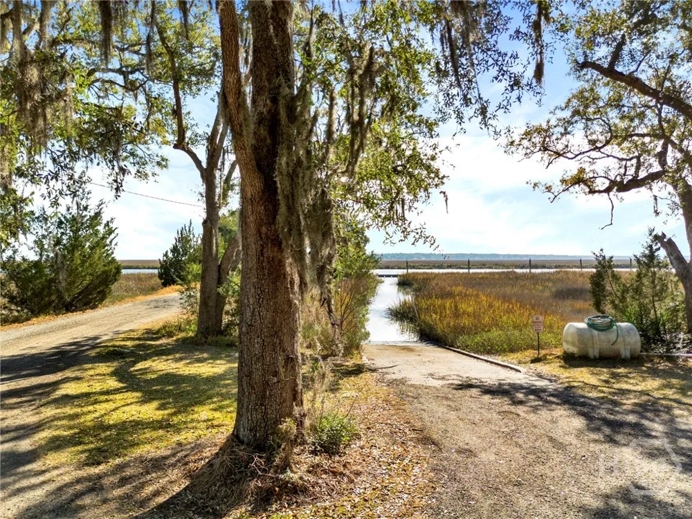 1214 Shell Point Road NE Townsend, GA 31331
