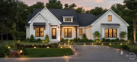 450 Beachwood Drive