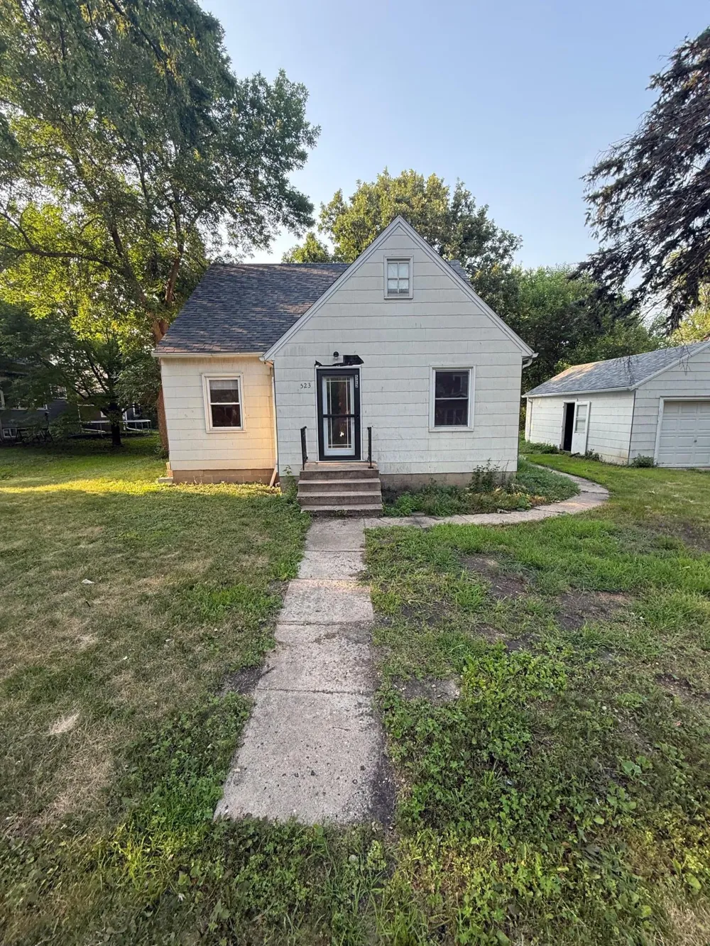 523 E 11th Street Gibbon, MN 55335