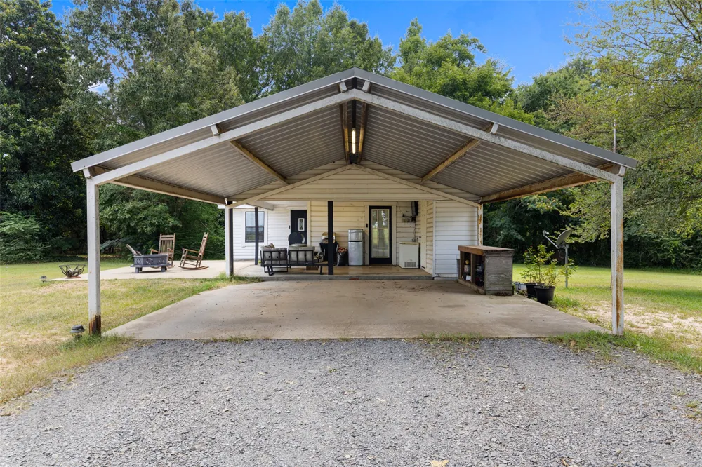 11932 Wisteria Ore City, TX 75683