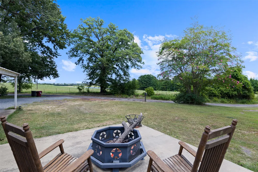 11932 Wisteria Ore City, TX 75683