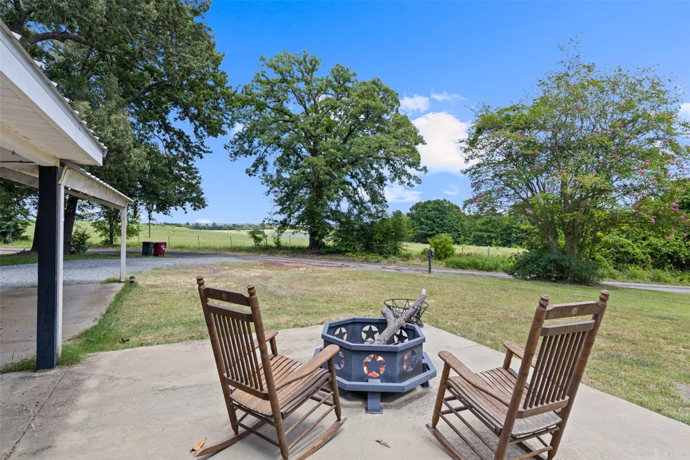 11932 Wisteria Ore City, TX 75683