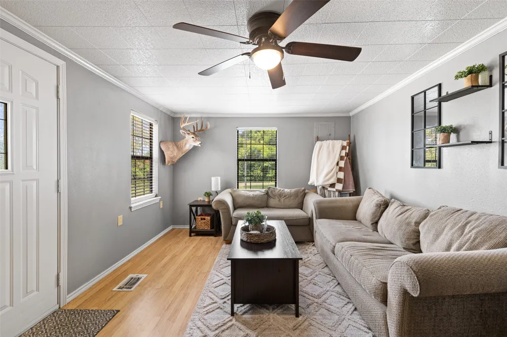 11932 Wisteria Ore City, TX 75683