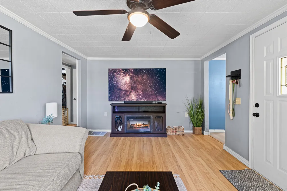 11932 Wisteria Ore City, TX 75683