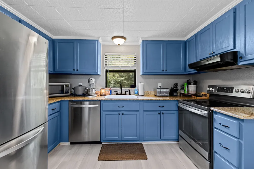 11932 Wisteria Ore City, TX 75683