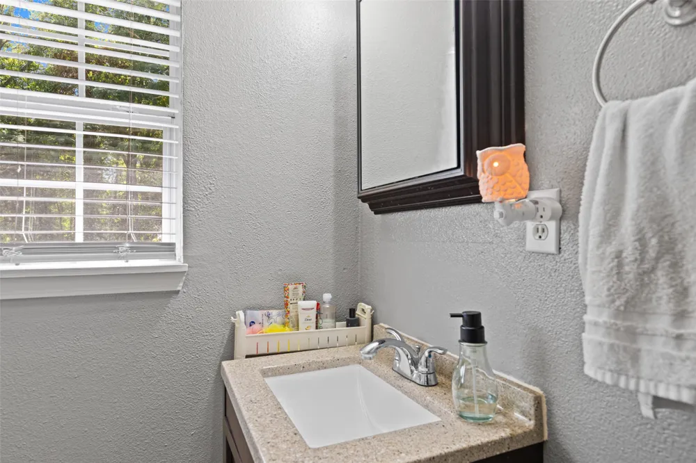 11932 Wisteria Ore City, TX 75683