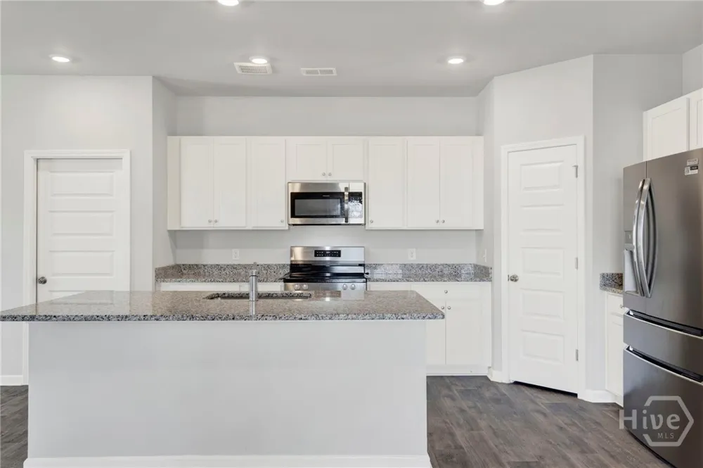 100 Amethyst Drive Bloomingdale, GA 31302