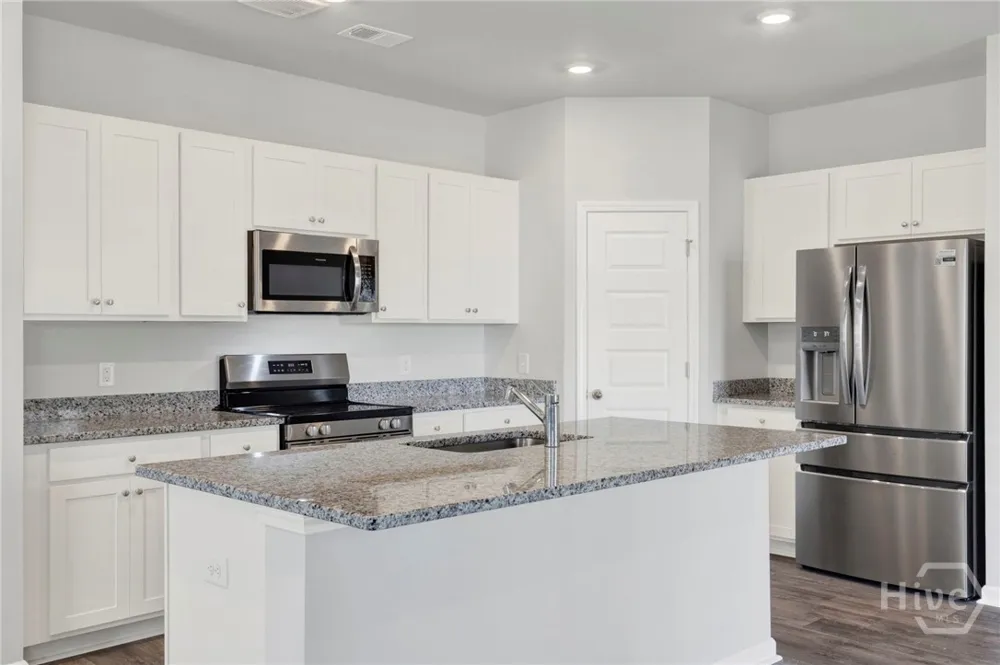 100 Amethyst Drive Bloomingdale, GA 31302