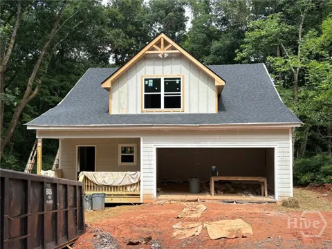380 University Circle