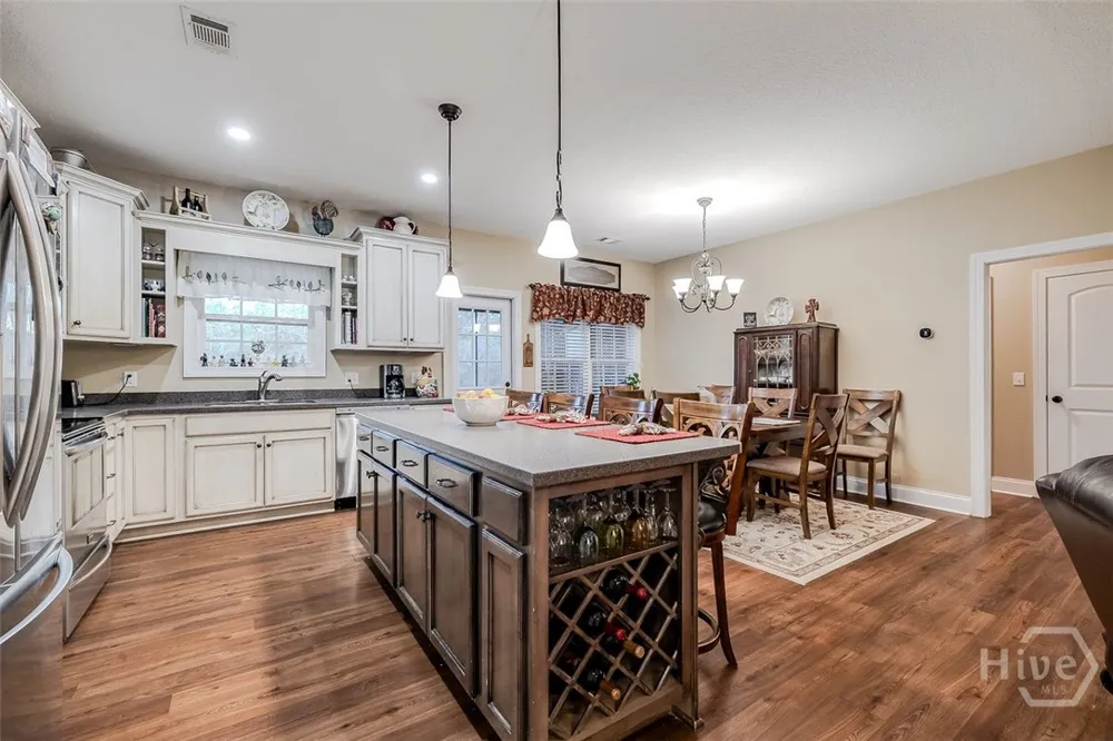 316 Hatcher Run Ellabell, GA 31308