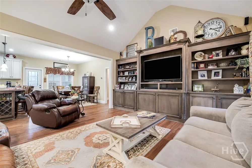 316 Hatcher Run Ellabell, GA 31308