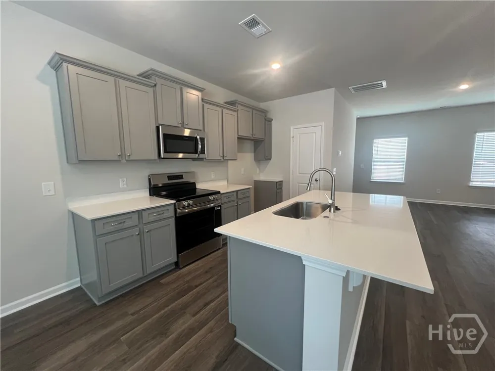 137 Simms Way Hinesville, GA 31313