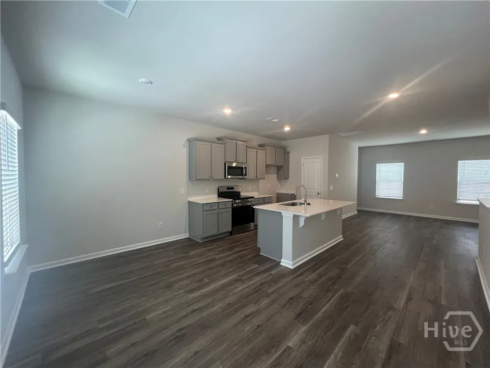 137 Simms Way Hinesville, GA 31313