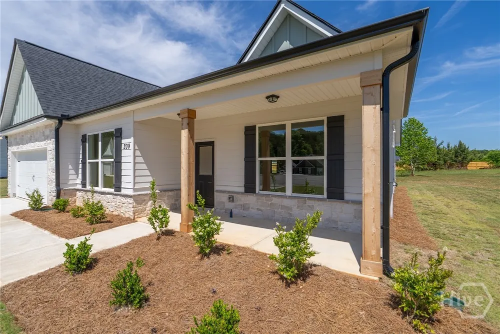209 Squirrel Run Good Hope, GA 30641