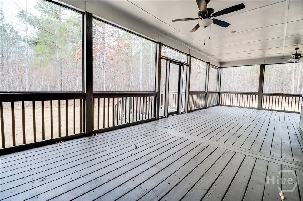 1021 Pointe S Tignall, GA 30668
