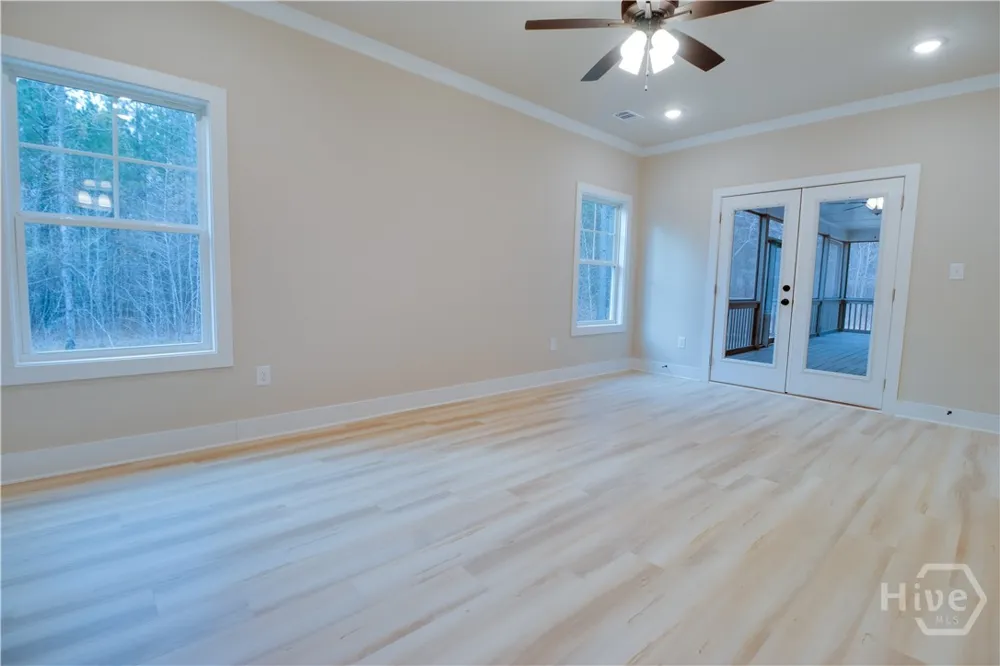 1021 Pointe S Tignall, GA 30668