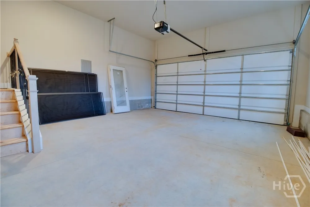 1021 Pointe S Tignall, GA 30668